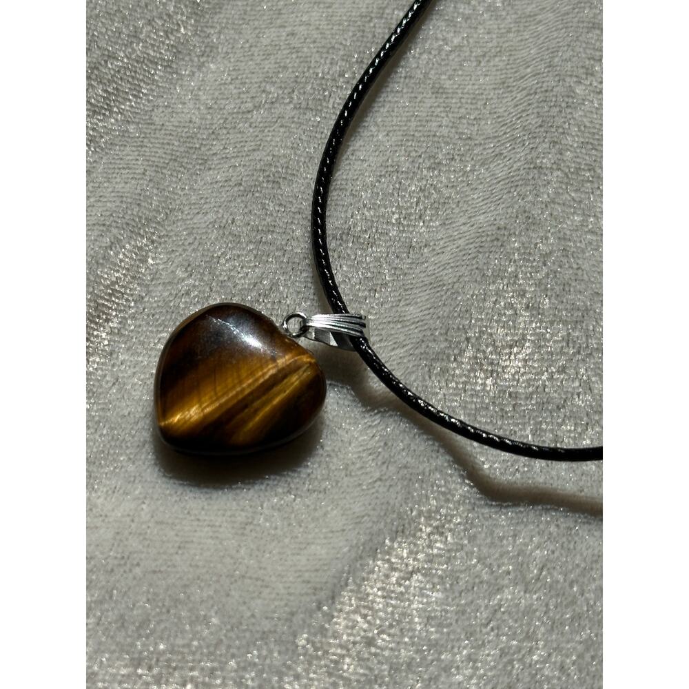 Gorgeous Tigers Eye Bubble Heart Pendant on Leather Chain Necklace - Picture 4 of 6